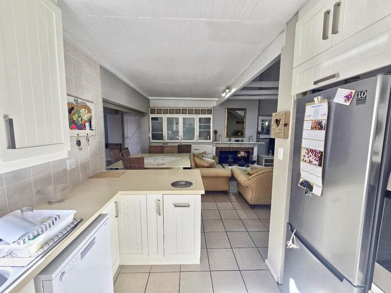 4 Bedroom Property for Sale in Stilbaai Wes Western Cape